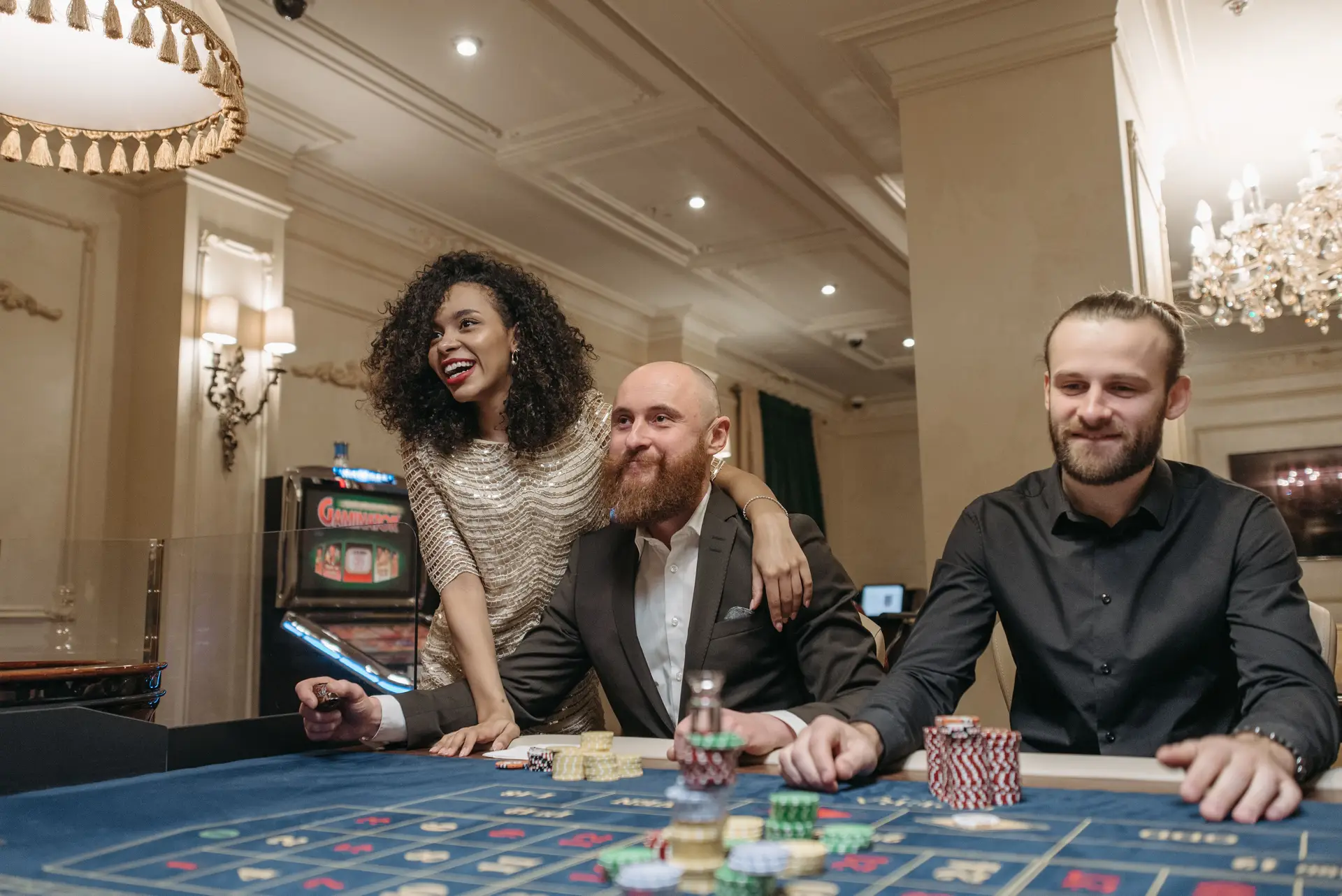 Zabava s prijatelji v casinoju